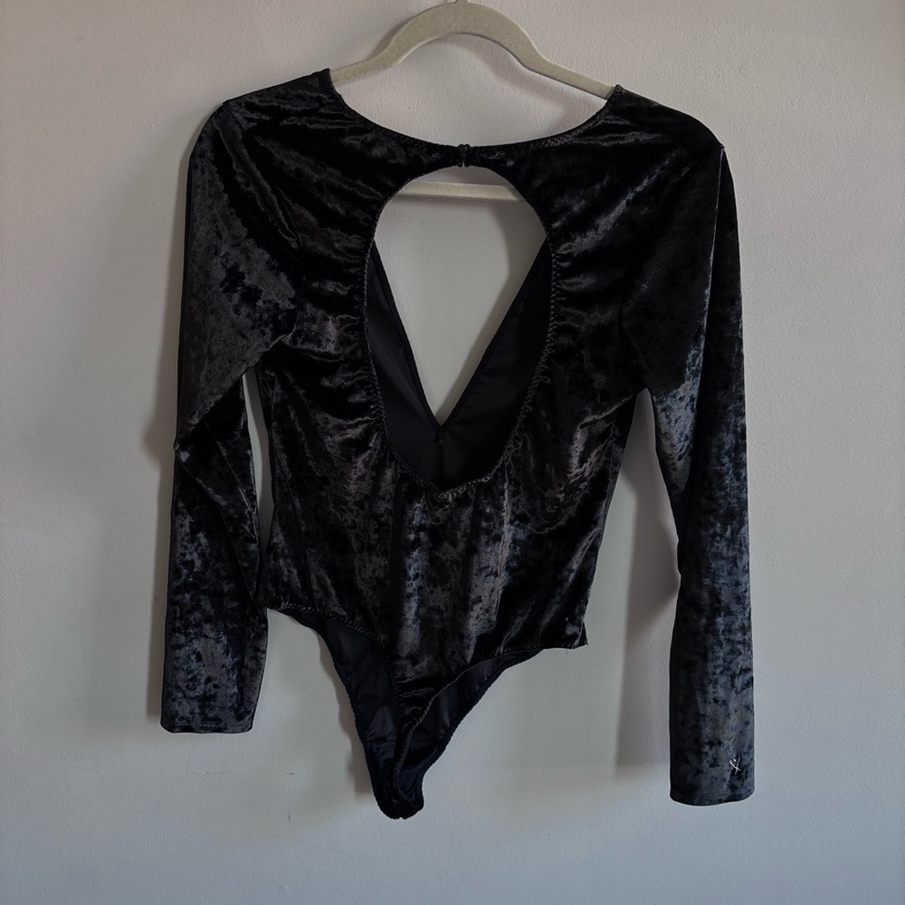 Victoria’s Secret Black Velvet Bodysuit - Picture 3 of 5